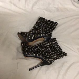 Black and gold ringlet boot heels